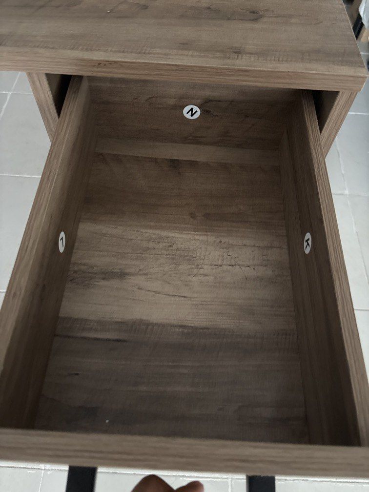 Table (Category: Tables & Sets) located in Kuala Lumpur. Submitted by karchun0428 (Listing ID 1456454160, Image 3). Description: Used table like new a little bit scratch .