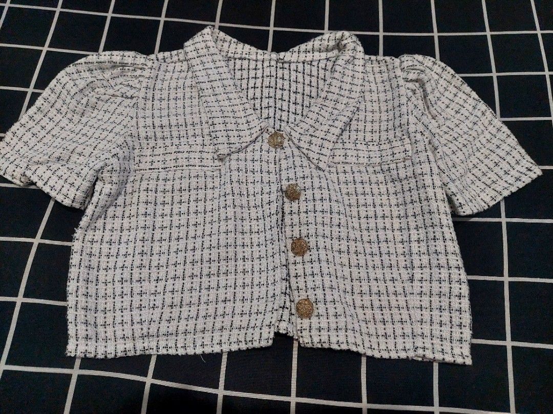 TAKE ALL Puff Sleeve Collared Cropped Blouse (Category: Blouses) located in Manila. Submitted by disabled_cloud (Listing ID 1456442107, Image 2). Description: - Cute cropped blouses - Puff sleeves and collared neckline - Button-up front - Two chest pockets - Versatile for dressing up or down - Easy to style with high-waisted bottoms - Fits small to medium frames - Last photo is for style inspo only.