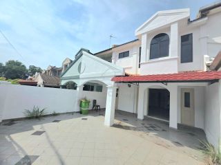 (Category: ) located in . Submitted by aienyusoff04563 (Listing ID 1444660210, Image 1). Description: .