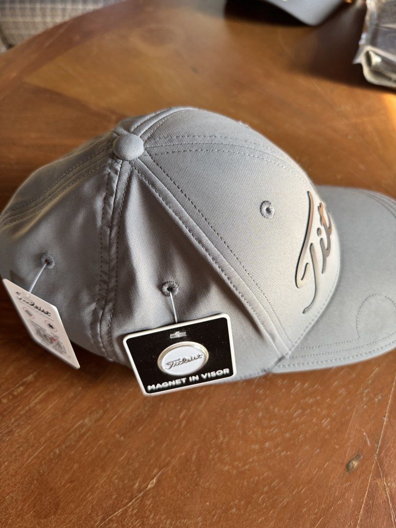 "Titleist Players Performance Ballmarker Cap in Grey (Category: Caps & Hats) located in Quezon City. Submitted by baroqueboy (Listing ID 1456576386, Image 2). Description: Titleist Players Performance Ballmarker Cap in Grey Size OSFM Brand new.