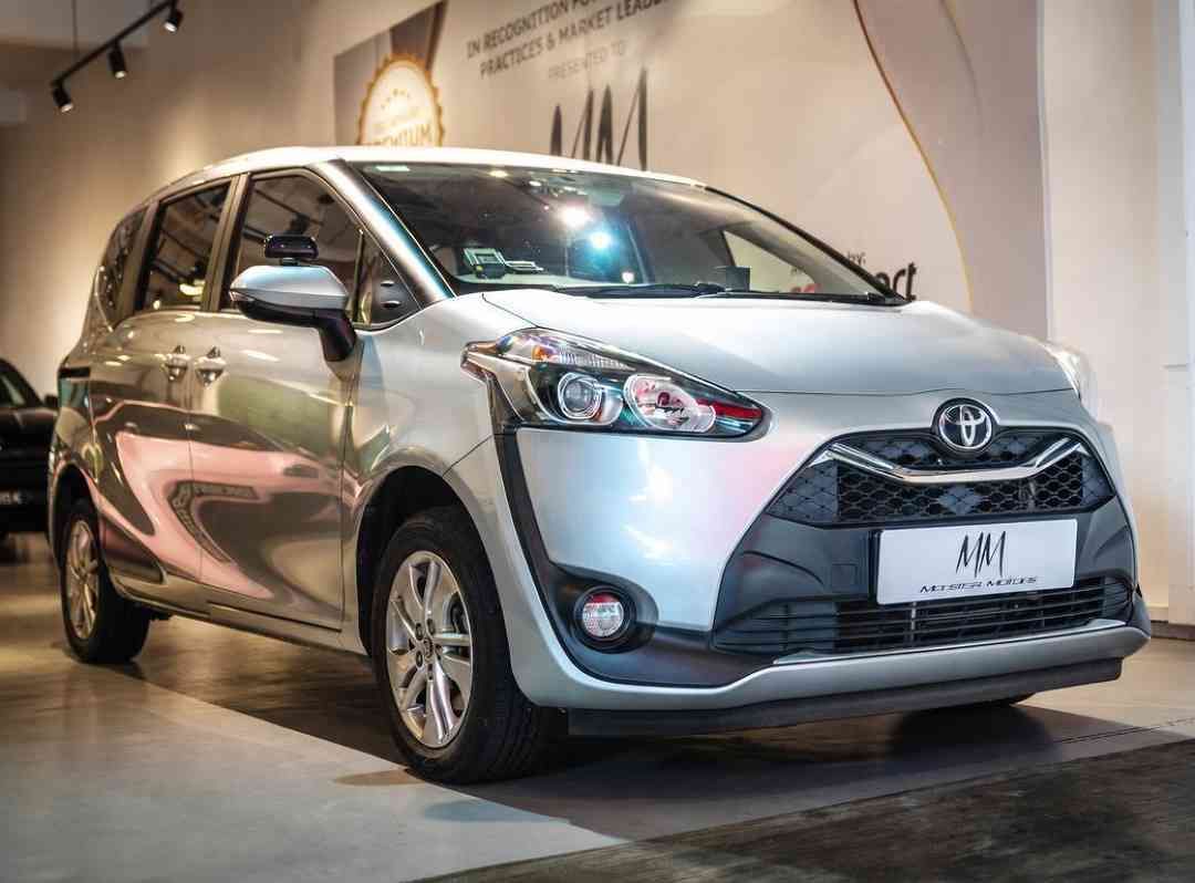 Toyota Sienta 1.5 Standard (A) (Category: Used Cars) located in Singapore. Submitted by monstermotors. (Listing ID 1456469130, Image 3). Description: 1 owner! Non PHV unit! Perfectly daily driven unit with low maintenance and fuel efficiency! There's a reason why PHV company have tons of this ride! It is definitely an affordable ride for family drives! Bank loan and in house finance available! Trade in and consignment service available! Contact o
