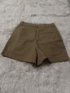 (Category: ) located in . Submitted by ak_closet5621 (Listing ID 1456584506, Image 1). Description: .