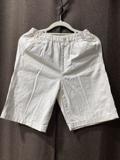 (Category: ) located in . Submitted by thehiddenwardrobe (Listing ID 1456576086, Image 1). Description: .