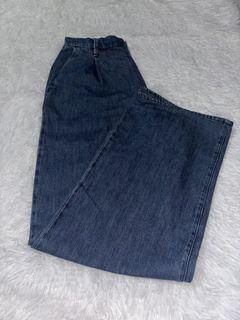 (Category: ) located in . Submitted by ak_closet5621 (Listing ID 1456579192, Image 1). Description: .