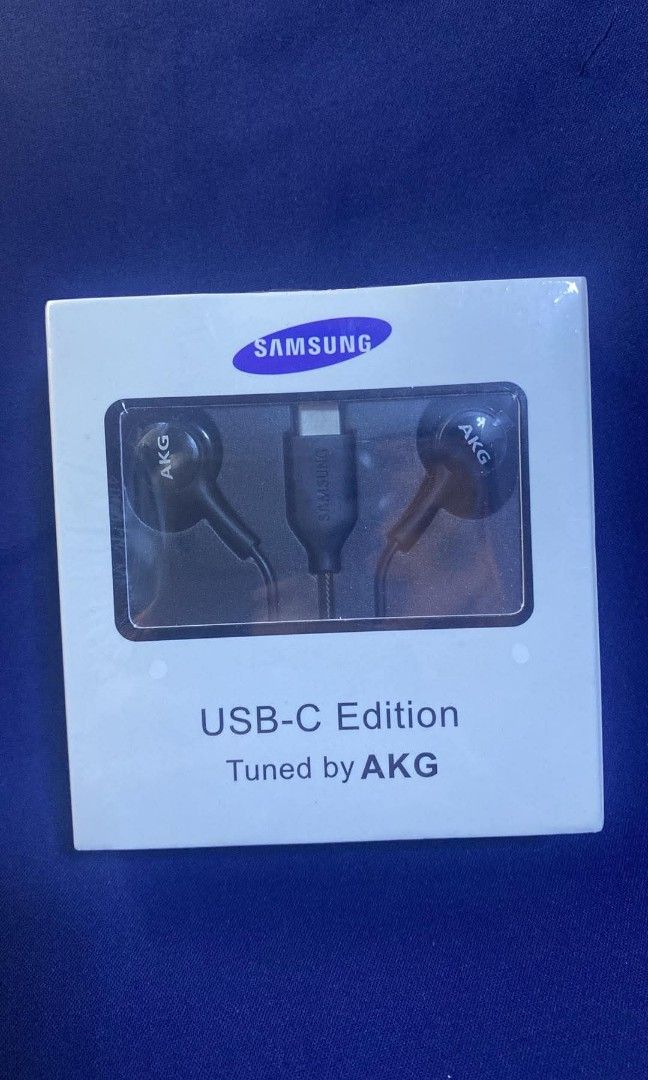 USB-C EARPHONE Samsung (Category: Earphones) located in Manila. Submitted by milasgadgetph (Listing ID 1456534606, Image 1). Description: .