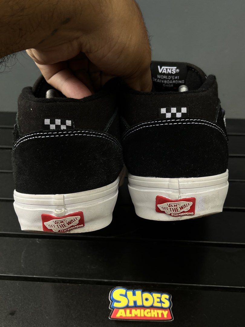 Vans Half Cab Black White Pro Skate (Category: Sneakers) located in Manila. Submitted by greyhoundzzz666 (Listing ID 1456510227, Image 3). Description: SIZE 10.5 MENS AVAILABLE USED IN EXCELLENT CONDITION LEGIT X ORIGINAL PAIR ONLY | NO BOX DM TO PURCHASE 📩.