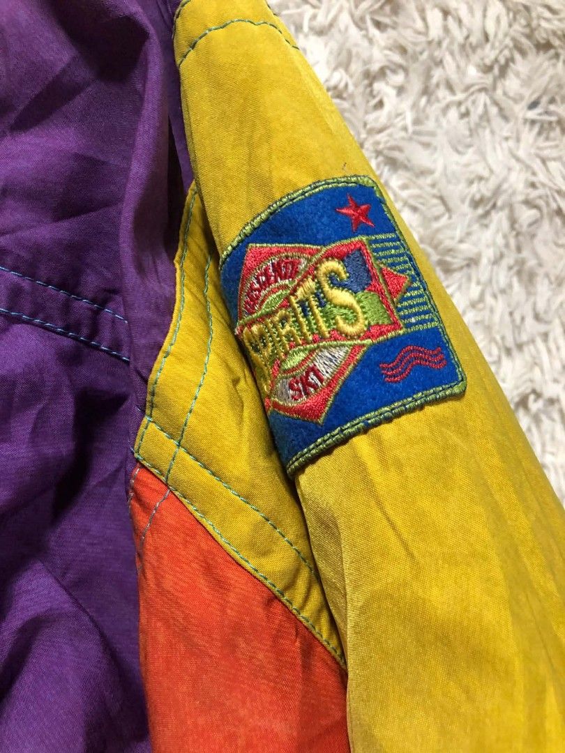Vintage 80's Descente Multicolor ski Jacket (Category: Coats, Jackets and Outerwear) located in Manila. Submitted by truecat.00a53a (Listing ID 1456595672, Image 3). Description: size large to xl excellent condition no flaws made in Japan.