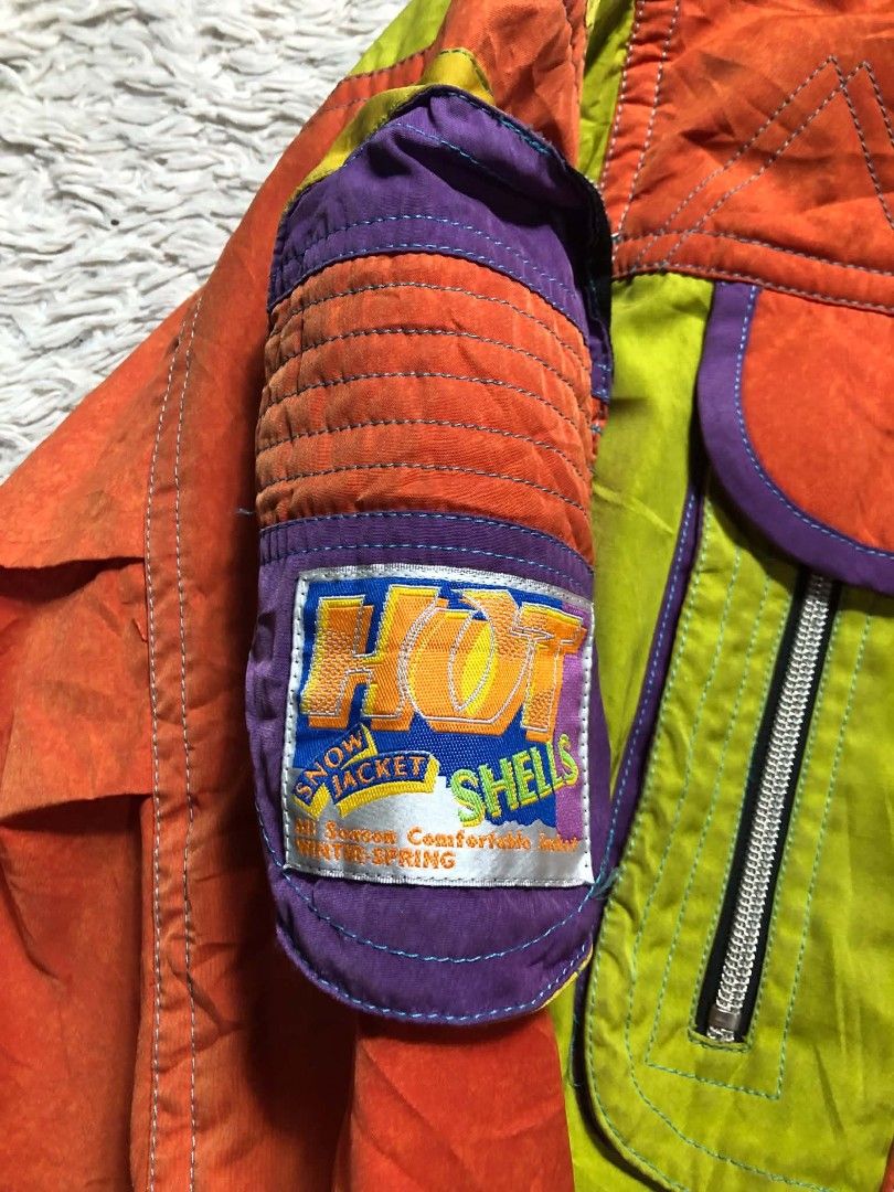 Vintage 80's Descente Multicolor ski Jacket (Category: Coats, Jackets and Outerwear) located in Manila. Submitted by truecat.00a53a (Listing ID 1456595672, Image 2). Description: size large to xl excellent condition no flaws made in Japan.