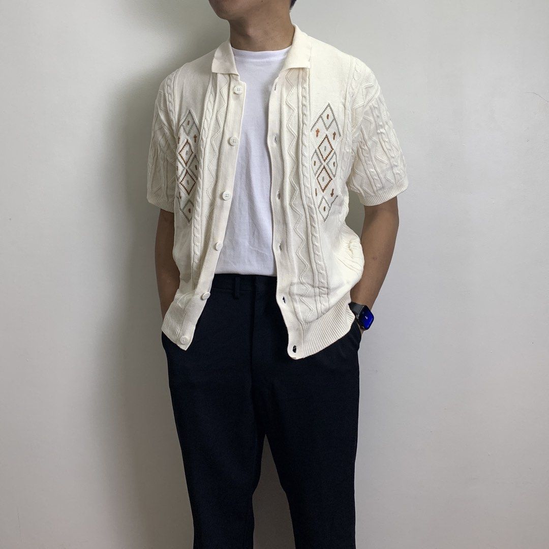 Vintage knitted polo (Category: Tshirts & Polo Shirts ) located in Baguio. Submitted by been.aged_ph (Listing ID 1456424099, Image 2). Description: 𝚂𝚒𝚣𝚎: fits up to L 𝙳𝚒𝚖𝚎𝚗𝚜𝚒𝚘𝚗𝚜: 23 x 26 𝙲𝚘𝚗𝚍𝚒𝚝𝚒𝚘𝚗: Excellent 𝙸𝚜𝚜𝚞𝚎: none Model Height: 5' 7".
