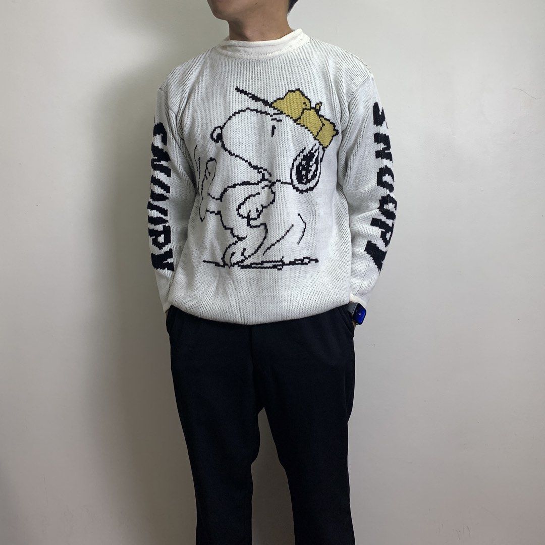 Vintage Snoopy Sweater (Category: Coats, Jackets and Outerwear) located in Baguio. Submitted by been.aged_ph (Listing ID 1456424847, Image 2). Description: 𝚂𝚒𝚣𝚎: fits up to M 𝙳𝚒𝚖𝚎𝚗𝚜𝚒𝚘𝚗𝚜: 22 x 27 𝙲𝚘𝚗𝚍𝚒𝚝𝚒𝚘𝚗: Excellent 𝙸𝚜𝚜𝚞𝚎: none Model Height: 5' 7".