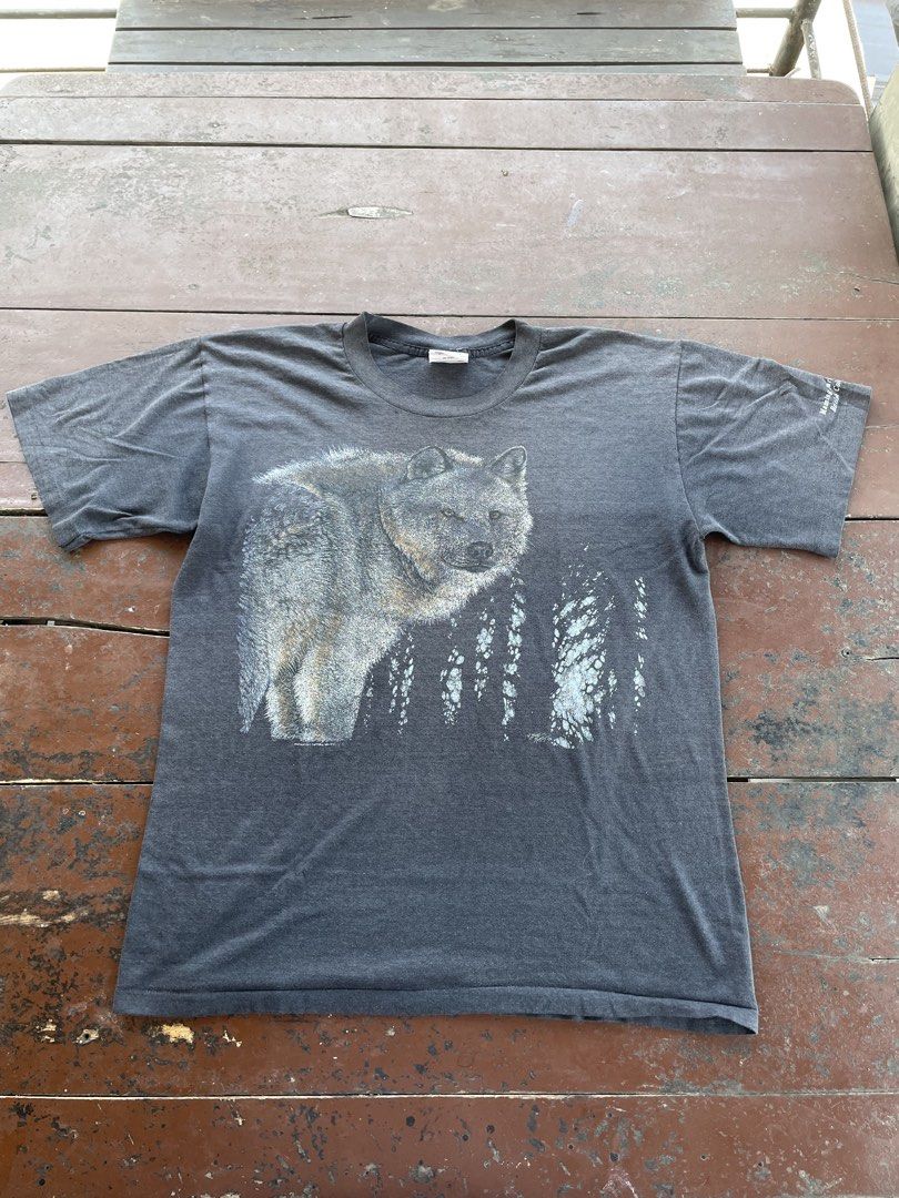 Vintage Wolf Graphic shirt (Category: Tshirts & Polo Shirts ) located in Malaybalay. Submitted by mo0rph (Listing ID 1456466176, Image 1). Description: 26Lx20w can stretch Add sf 100 Maribank Mindanao Jnt .