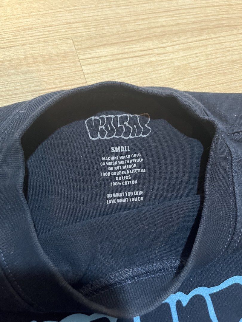 Violent Vio Basic Tee Blue (Category: Tshirts & Polo Shirts) located in Kuala Lumpur. Submitted by cha.yo (Listing ID 1456541675, Image 2). Description: condition 8/10 no damages or holes free shipping .