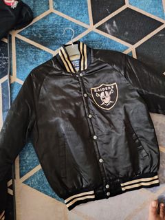 (Category: ) located in . Submitted by thrift.houz (Listing ID 1456480457, Image 1). Description: .