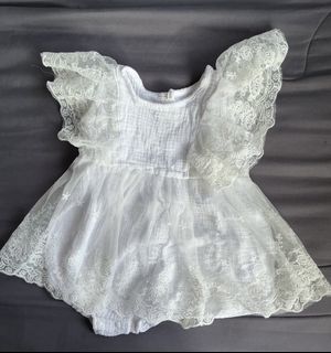 (Category: ) located in . Submitted by mummypreloved_286 (Listing ID 1456514588, Image 1). Description: .