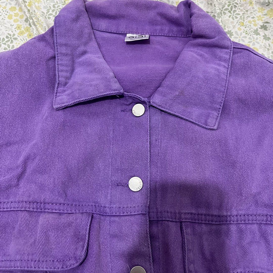 Women's Purple Denim Jacket [Large] (Category: Coats, Jackets and Outerwear) located in Quezon City. Submitted by jpsstore (Listing ID 1456521139, Image 2). Description: Size: Large Width: 24" Length: 18" Sleeve: 19" No issue MOP: Gcash SHIPPING: J&t | Lalamove .