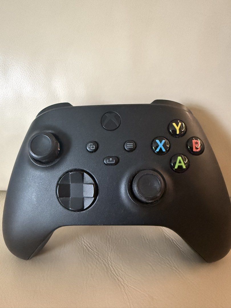 Xbox Wireless Controller (Category: Controllers) located in Singapore. Submitted by alohaya66 (Listing ID 1456518244, Image 1). Description: - Black Xbox Wireless Controller - Connects via Bluetooth - USB-C charging port - Compatible with Xbox Series X/S, Xbox One, and Windows PCs - Tested and working.
