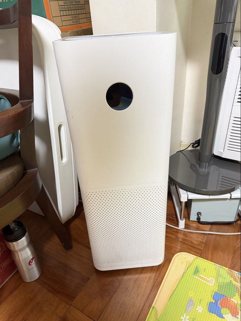 Xiaomi air purifier pro (Category: Sanitizers & Disinfectants) located in Manila. Submitted by tw.declutters (Listing ID 1456463725, Image 2). Description: .
