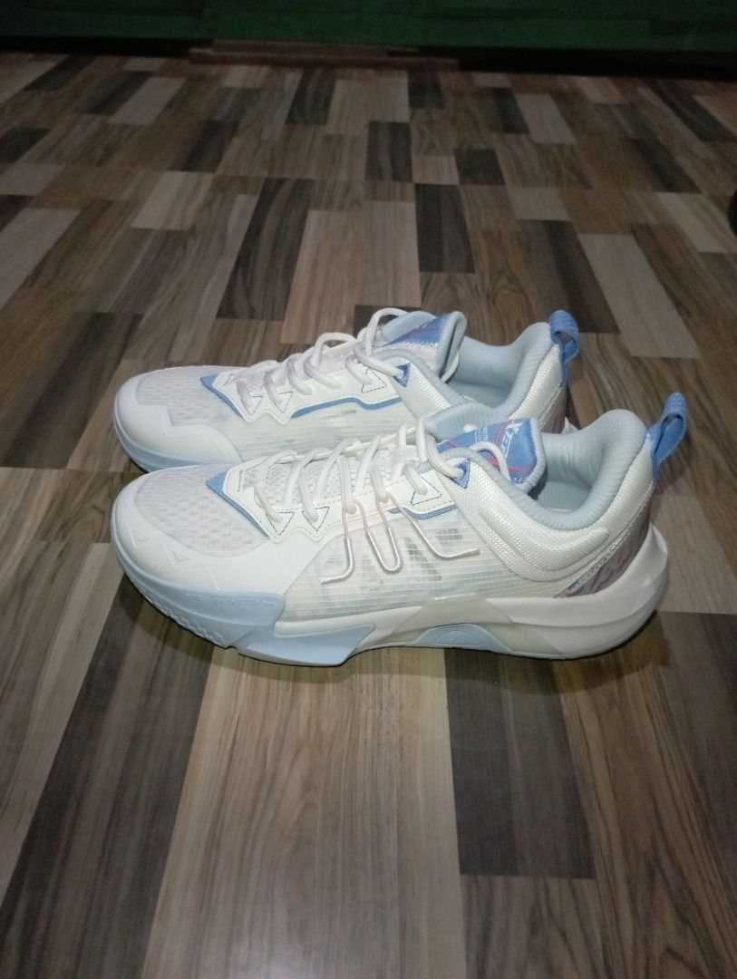Xtep Counterattack 3rd Generation ( Xtep JLIN 3rd Gen ) (Category: Sneakers) located in Caloocan City. Submitted by marangmavin (Listing ID 1456571539, Image 1). Description: 🔥 XTEP Low-Top Performance Basketball Shoes (White/Ice Blue) 🔥 Selling this super clean and stylish pair of XTEP low-cut basketball/sports sneakers. Perfect for court action, gym training, or casual everyday wear! 📌 QUICK SPECS & DETAILS: • Brand: XTEP (Authentic) • Color