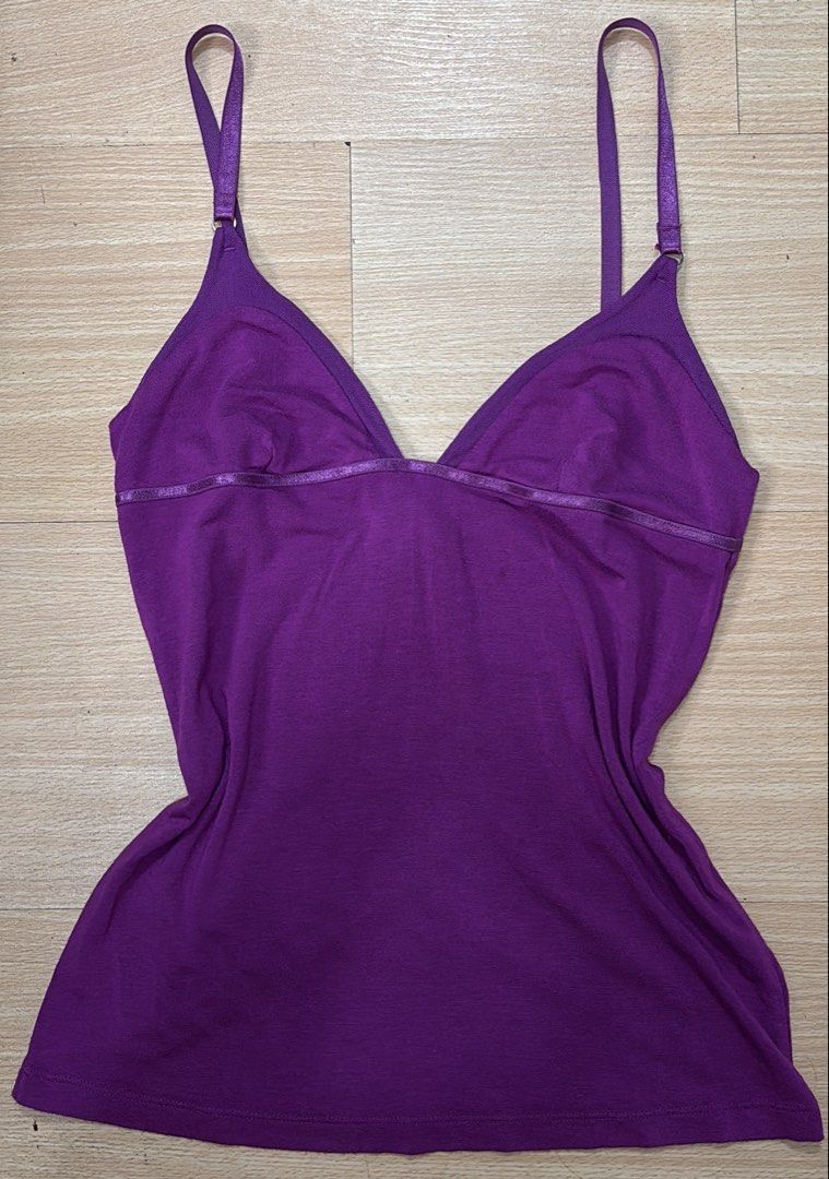 2000s Old Navy Purple Spaghetti Strap Top (Category: Sleeveless) located in Pasay City. Submitted by letherdeclutter (Listing ID 1453352565, Image 1). Description: SUPER PRETTY NO FLAWS !!! Stretchable Size : Small to Medium Bust: 32 .