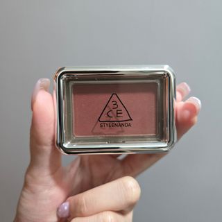 （分類：）位於 。 由 makeup_excess 提交（商品編號 1453386781，圖片 1）。簡介： 。