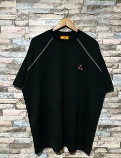 (Category: ) located in . Submitted by wewearworn (Listing ID 1453381983, Image 1). Description: .