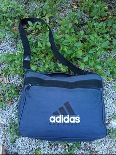 (Category: ) located in . Submitted by gomothriftstore (Listing ID 1453396730, Image 1). Description: .