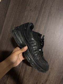 (Category: ) located in . Submitted by kedairuncitstreetwear (Listing ID 1453386440, Image 1). Description: .