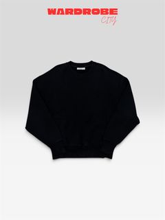 (Category: ) located in . Submitted by wardrobecity (Listing ID 1453389458, Image 1). Description: .