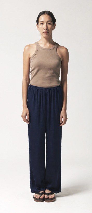 Apara Studio Lounge Pants Size XS Navy (Category: Other Bottoms) located in Mandaluyong City. Submitted by jv_preloved (Listing ID 1453405402, Image 1). Description: Spring cleaning :) Serious buyers only. No lowballers. Shipping/ delivery at buyer’s cost Length altered - refer to images for measurements Used once. My Details: Height - 153cm Typical size - 4 Waist - around 25-26in Location - mandaluyong.