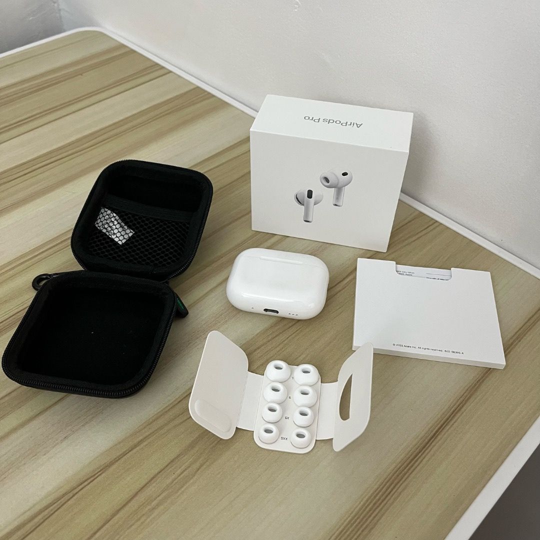 Apple AirPods Pro 3 (Category: Earphones) located in San Rafael. Submitted by allthatstash (Listing ID 1453323405, Image 1). Description: AirPods Pro 3 (2025)| Complete Set | Good Condition • Fully working • Includes original ear tips, all sizes • No issues with charging, pairing, or audio • FREE protective Ugreen case.