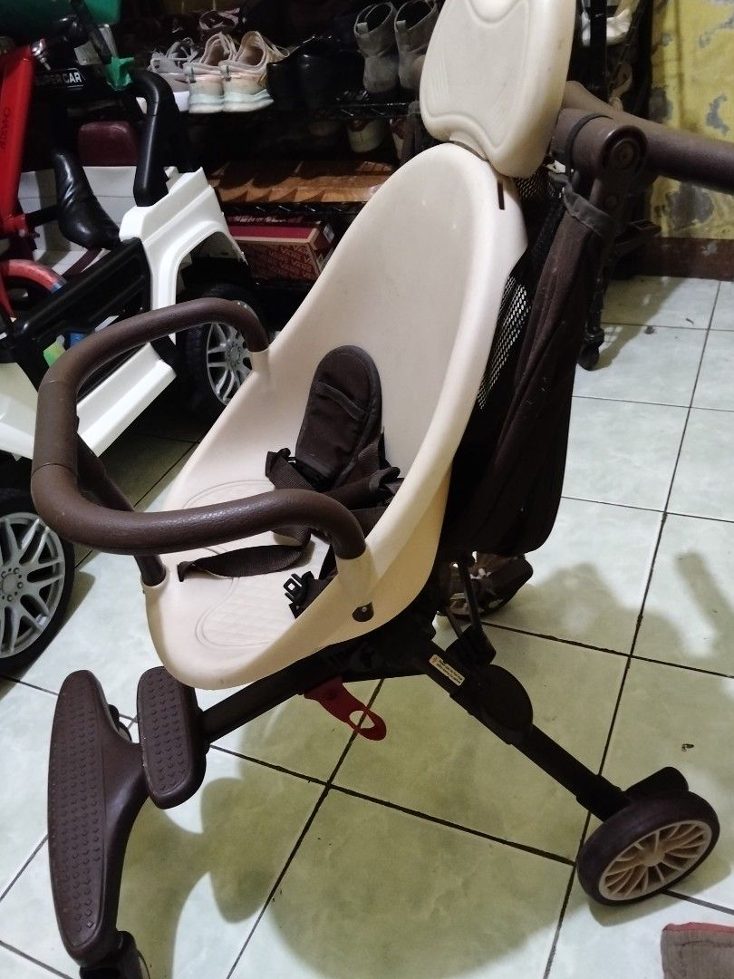 Apruva Lightweight magic stroller (Category: Infant Playtime) located in Caloocan City. Submitted by moviekidd6789 (Listing ID 1453366024, Image 2). Description: READ DESC!! -Used once di na nag kasya si baby, bought in 2024 -NO FLAWS, fully functional -Can send more pics :)) - Equipped with a safety harness and footrest for secure rides. - Designed for easy pushing and steering -MOP: GCASH -MOD: Lalamove only.