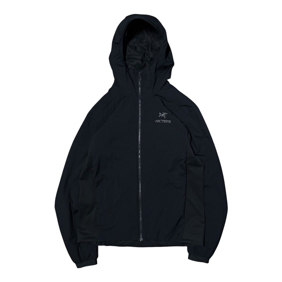 Arc’teryx Atom Hoody Jacket (Category: Coats, Jackets and Outerwear) located in Muntinlupa City. Submitted by rtyfck (Listing ID 1453327386, Image 1). Description: Arc’teryx Atom Hoody Jacket Details : •Width/Chest : 22.5 •Full Length : 27(front)-28(back) •Shoulder : 20 •Sleeve Length : 26 •Hem : 21(adjustable) •Size : M •Issue : repaired/replaced zipper top lock , minimal mark/sign of use •Condition : Used •₱7,880.