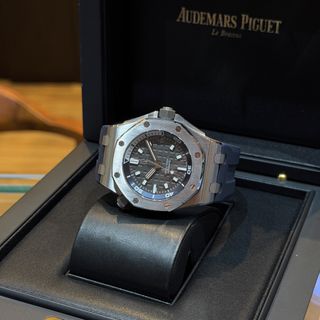 (Category: ) located in . Submitted by allwatches_anson (Listing ID 1453304268, Image 1). Description: .