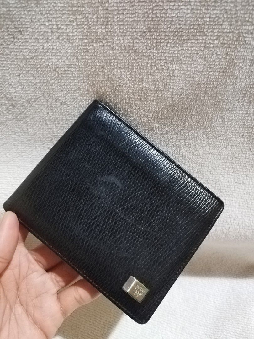 AUTH. MCM BIFOLD WALLET LEATHER (Category: Luxury Bags & Wallets) located in Bulacan. Submitted by assorted.items (Listing ID 1453385044, Image 1). Description: MCM BIFOLD WALLET LEATHER SLIGHTLY.
