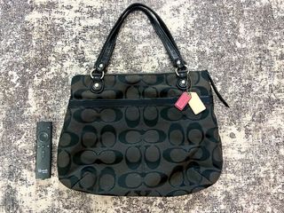 (Category: ) located in . Submitted by fa_store_ipoh (Listing ID 1453352392, Image 1). Description: .