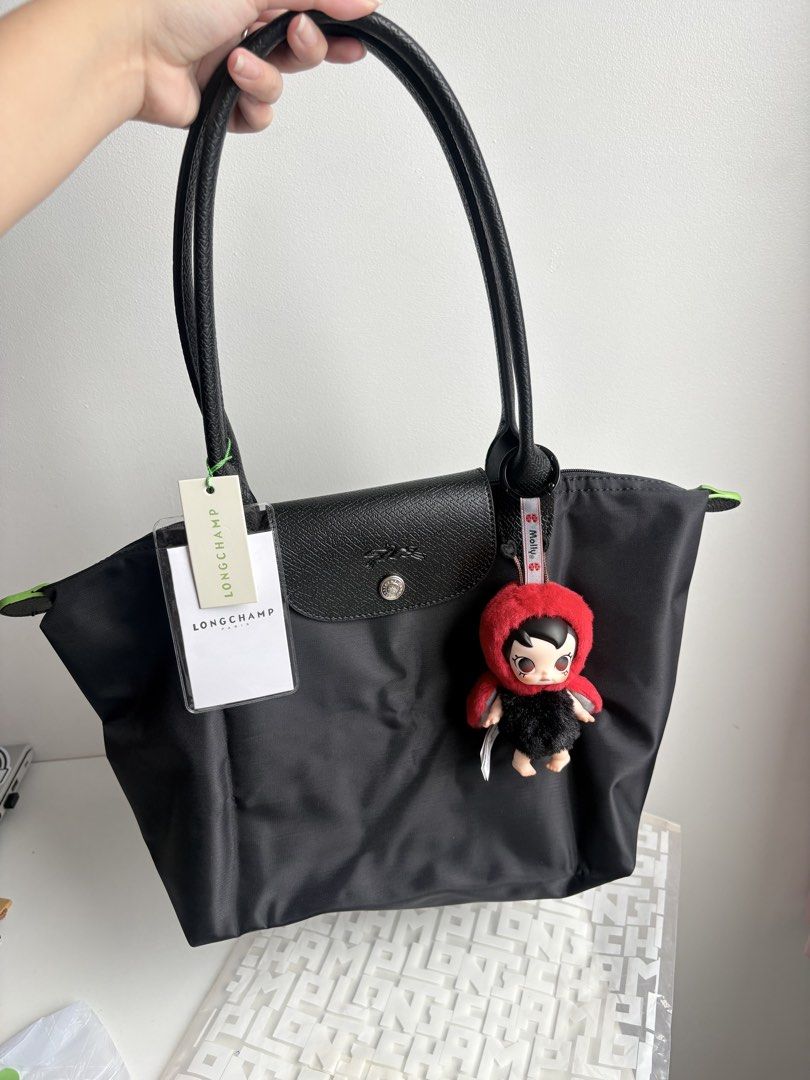 AUTHENTIC Longchamp Le Pliage (Triple Black) JAPAN PRE-ORDER / PASABUY (Category: Shoulder Bags) located in Manila. Submitted by willowsbags (Listing ID 1453311451, Image 2). Description: ⋆˚࿔ authentic quality from japan 🇯🇵 ⋆˚࿔ sourced from longchamp japan outlet store ⋆˚࿔ comes with dust bag ⋆˚࿔ available in Medium and Large! ⋆˚࿔ 3-5 max days pre-order time, will be shipped once on hand ⋆˚࿔ 10 stocks will be open for pre-order ⋆˚࿔ SHIPPING: la