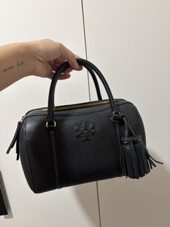 (Category: ) located in . Submitted by ajsprelovedcloset (Listing ID 1453335421, Image 1). Description: .
