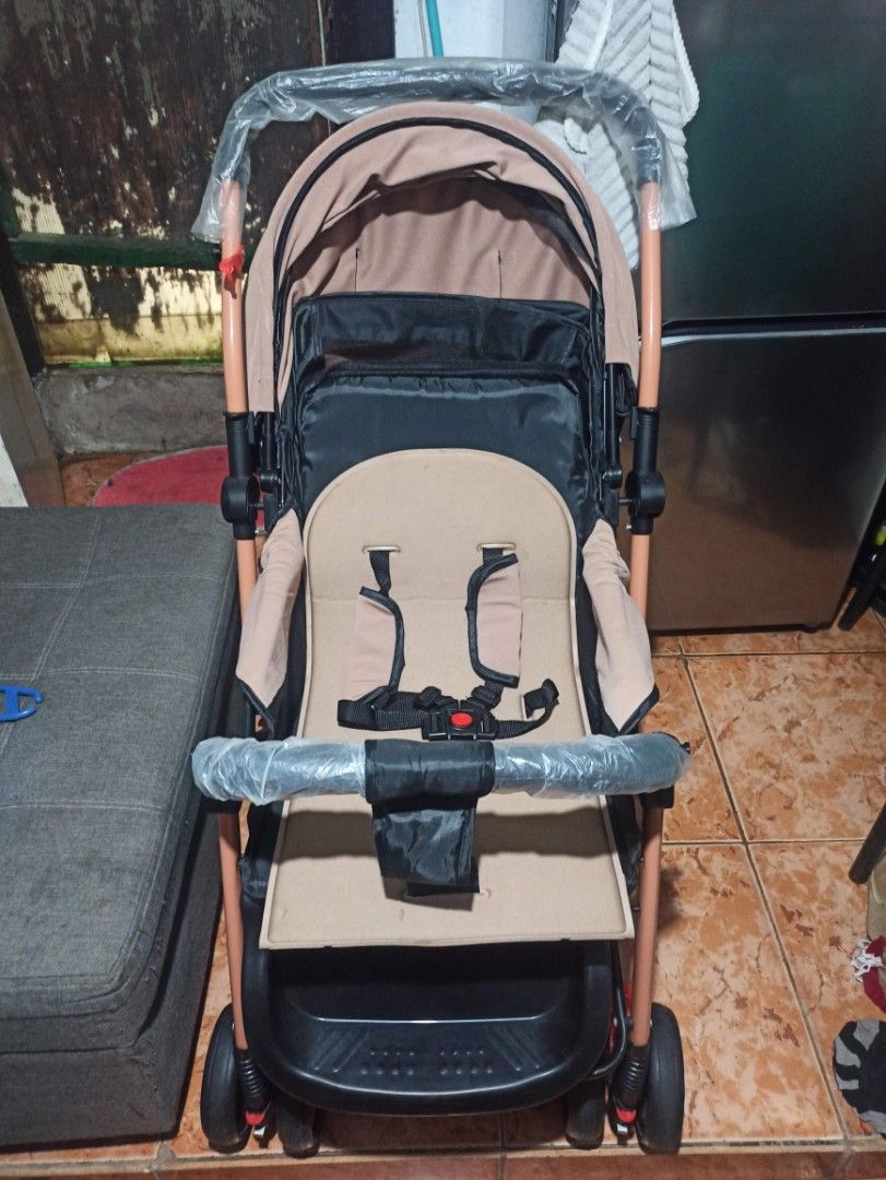 Baby Stroller - Lightweight and Foldable (Category: Strollers) located in Caloocan City. Submitted by thriftsbyj (Listing ID 1453253950, Image 1). Description: 🔥Baby Stroller🔥 🚼 0-36 months 🚼 Two-way implementation 🚼 Can sit and lie 🚼 Easy folding 🚼 Used several times only when going to mall. Mine: P1,200.00 DM for additional photos 📩 ‼️COLOR MAY VARY DUE TO LIGHTING‼️ Disclaimer: We are not associated with any of the brands displayed nor