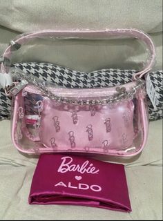 (Category: ) located in . Submitted by beauty.fashion.frenzy (Listing ID 1453401645, Image 1). Description: .