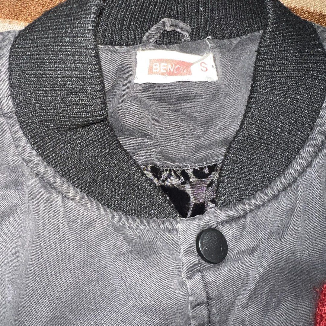 Bench Puffed Jacket (Category: Coats, Jackets and Outerwear) located in Manila. Submitted by venizz (Listing ID 1448835143, Image 2). Description: Size: Small - Good Condition 💵 Selling Price: ₱280.