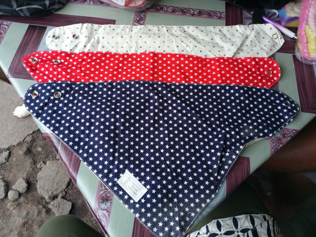 Bibs For Baby (Category: Diapers & Baby Wipes) located in Polomolok. Submitted by delosreyesshyn81134 (Listing ID 1453331034, Image 1). Description: Bom Bom Brand 3pcs Bibs for Baby Good As New.