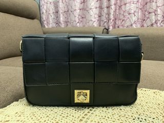 (Category: ) located in . Submitted by allisyali (Listing ID 1453337394, Image 1). Description: .