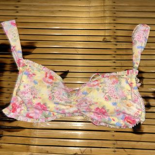 (Category: ) located in . Submitted by declutter.diaries (Listing ID 1453275193, Image 1). Description: .
