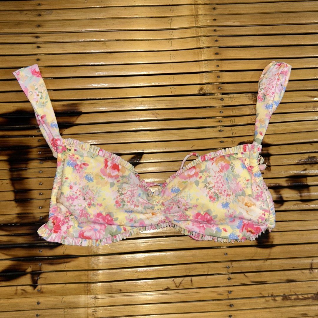 Blackbough swim bikini top (S) (Category: Bikinis & Swimsuits) located in Manila. Submitted by declutter.diaries (Listing ID 1453275193, Image 3). Description: Blackbough floral bikini top (size S) • good condition good as new, authentic Blackbough • used only once • slightly negotiable • rfs i dont wear it and it’s not my size.