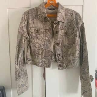 (Category: ) located in . Submitted by shopsundayx (Listing ID 1453328323, Image 1). Description: .