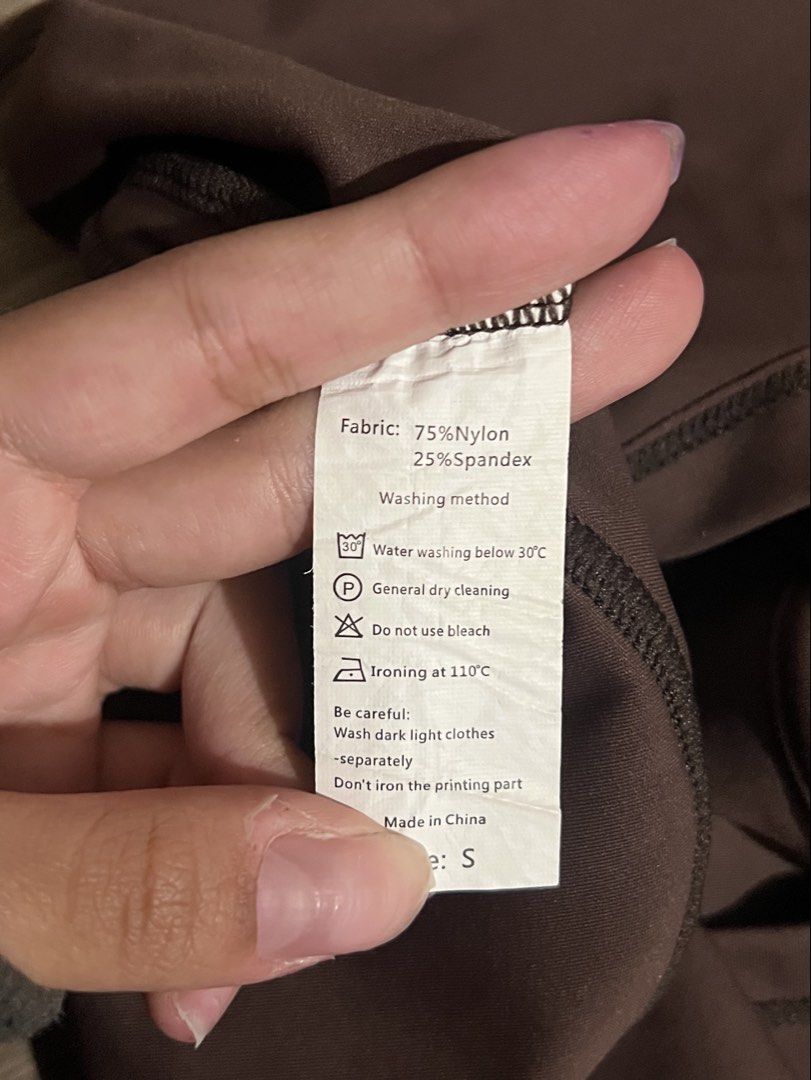 Brown Sports Tank (Category: Activewear) located in Makati City. Submitted by nat____ (Listing ID 1453341520, Image 3). Description: - Made with 75% Nylon & 25% Spandex for stretch - Can be worn for workouts and stylish outfit .