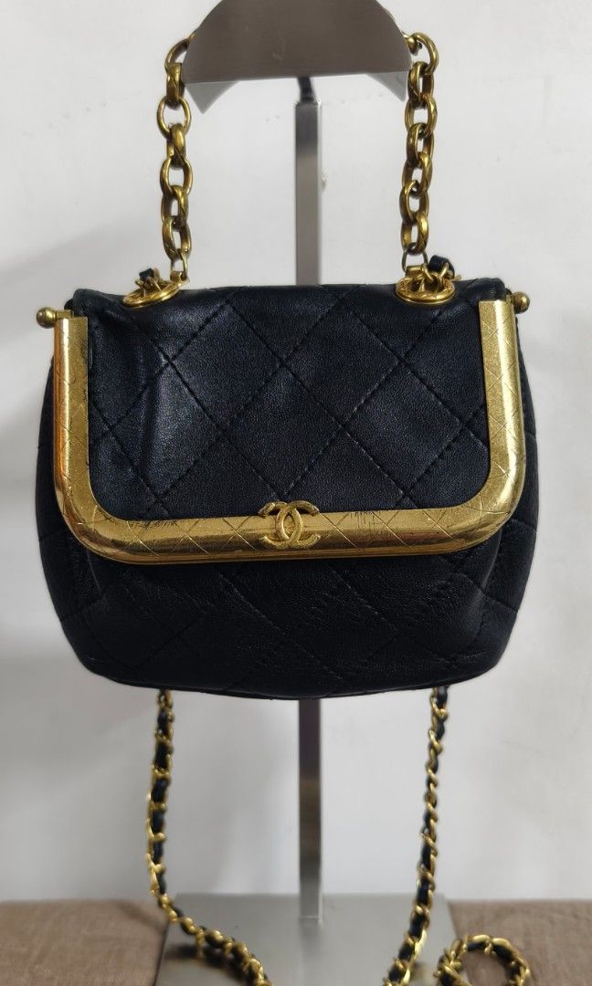 Bundle Bag (Category: Cross-body Bags) located in Shah Alam. Submitted by hauztrendempire (Listing ID 1453386309, Image 1). Description: Bundle Bag Chanel My Crush Bag, black colour quilted leather **Condition: 8.5/ 10** ** There are signs of use as it's a bundle Bag** **Not For Fussy Buyers** **Price Includes Postage** **NO COD, COURIER ONLY** **Msg If Interested**.