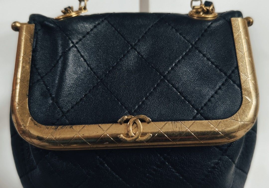 Bundle Bag (Category: Cross-body Bags) located in Shah Alam. Submitted by hauztrendempire (Listing ID 1453386309, Image 3). Description: Bundle Bag Chanel My Crush Bag, black colour quilted leather **Condition: 8.5/ 10** ** There are signs of use as it's a bundle Bag** **Not For Fussy Buyers** **Price Includes Postage** **NO COD, COURIER ONLY** **Msg If Interested**.