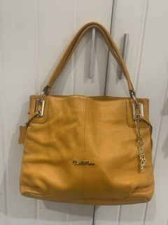(Category: ) located in . Submitted by tyrapreloved24 (Listing ID 1453393676, Image 1). Description: .