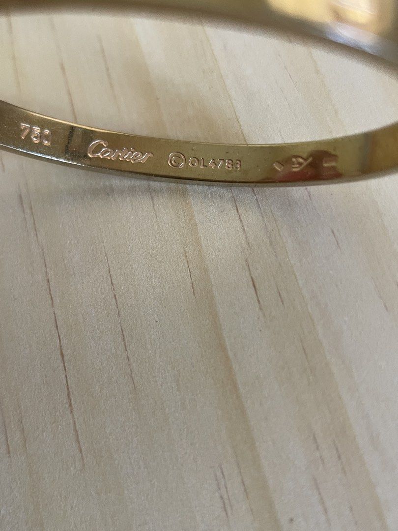 Cartier Love Bracelet (Category: Bracelets) located in Cebu City. Submitted by mr.kimdy1998 (Listing ID 1453242235, Image 2). Description: - Stainless steel - With Screwdriver - With Scratches 📍Cebu City .